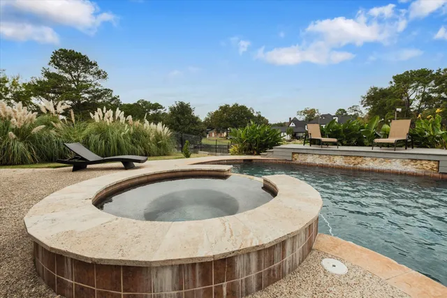 $10,500 | 8219 Shoregrove Drive, Houston, TX 77346