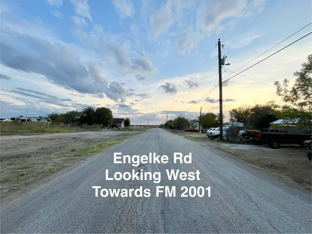 $150,000 | 390 Engelke Road, Niederwald, TX 78640