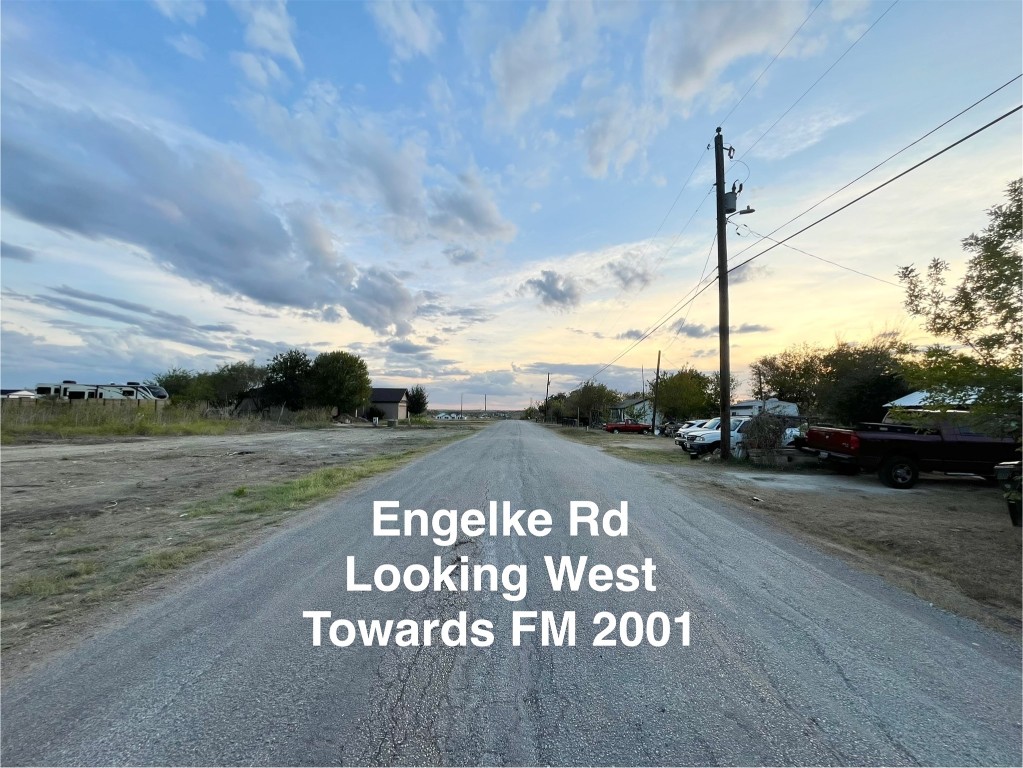 390 Engelke Road Niederwald, TX 78640 - Photo 7 of 10