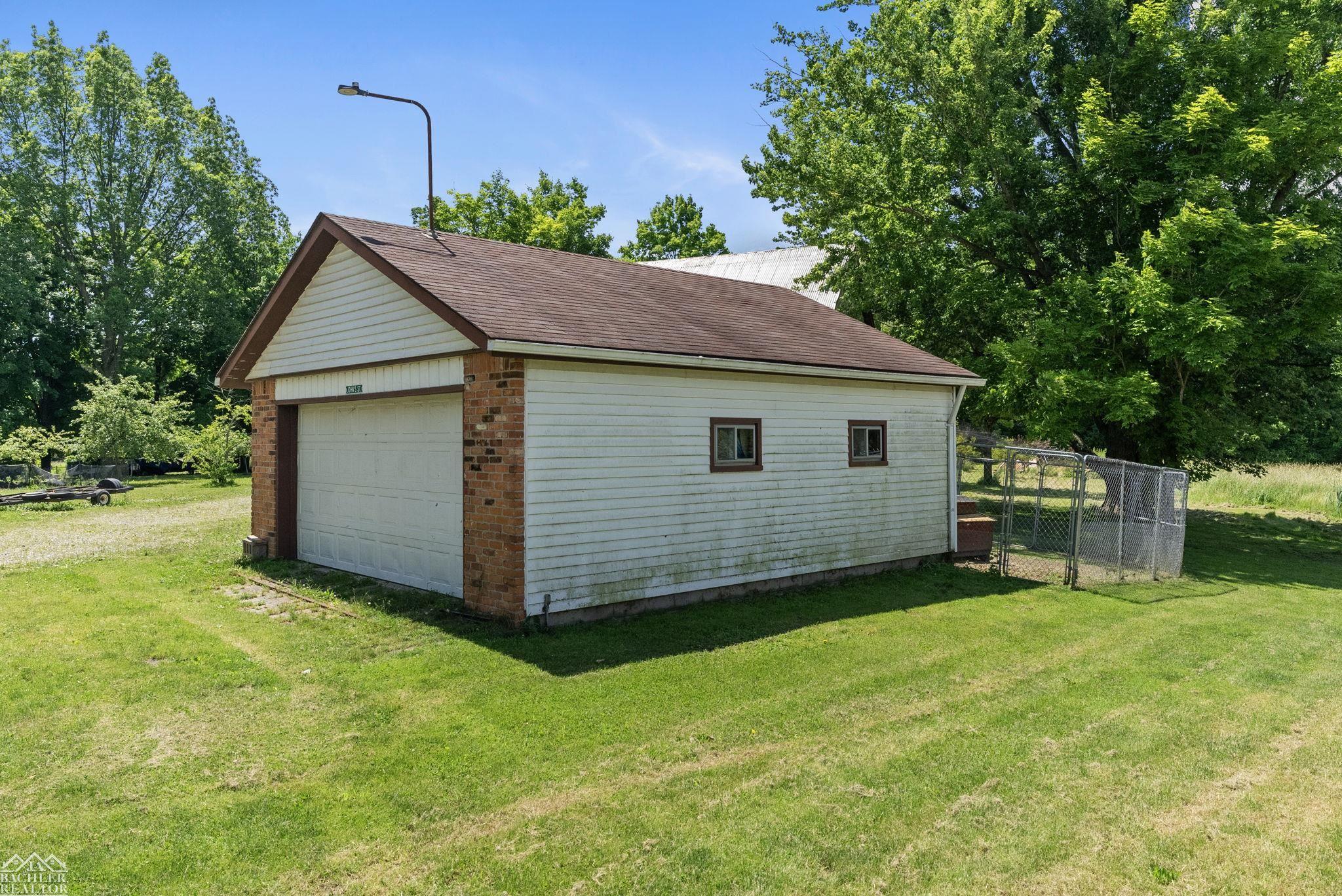 2615 Broadbridge Road Marine City, MI 48039 - Photo 41 of 54 50145521-6e2fb5b3-6b71-4692-a3c1-ea6497714203.JPG