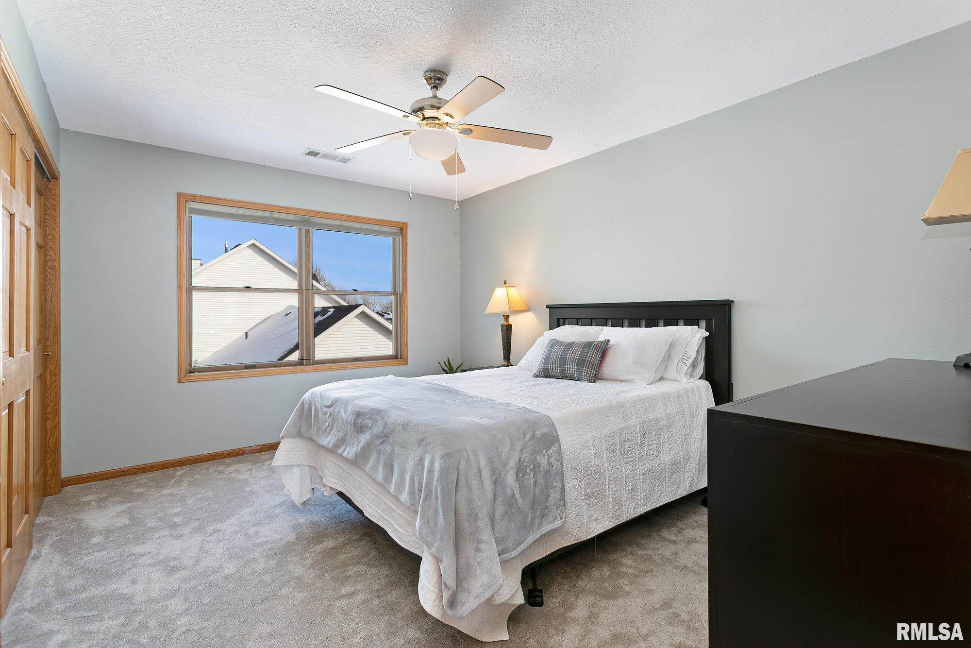 6022 Oakbrook Road Davenport, IA 52806 - Photo 23 of 42 Gallery Image 23