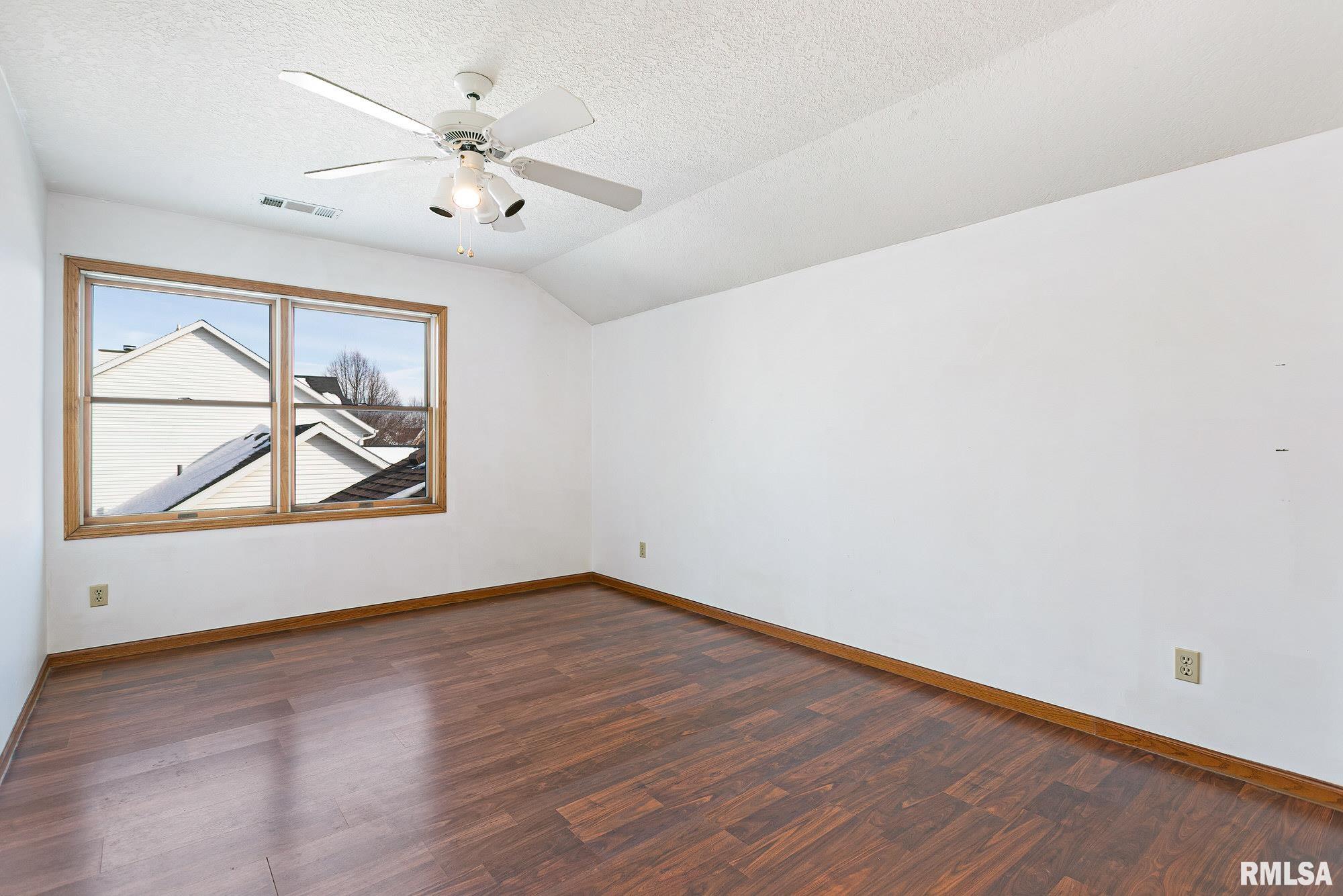 6022 Oakbrook Road Davenport, IA 52806 - Photo 24 of 42 Gallery Image 24