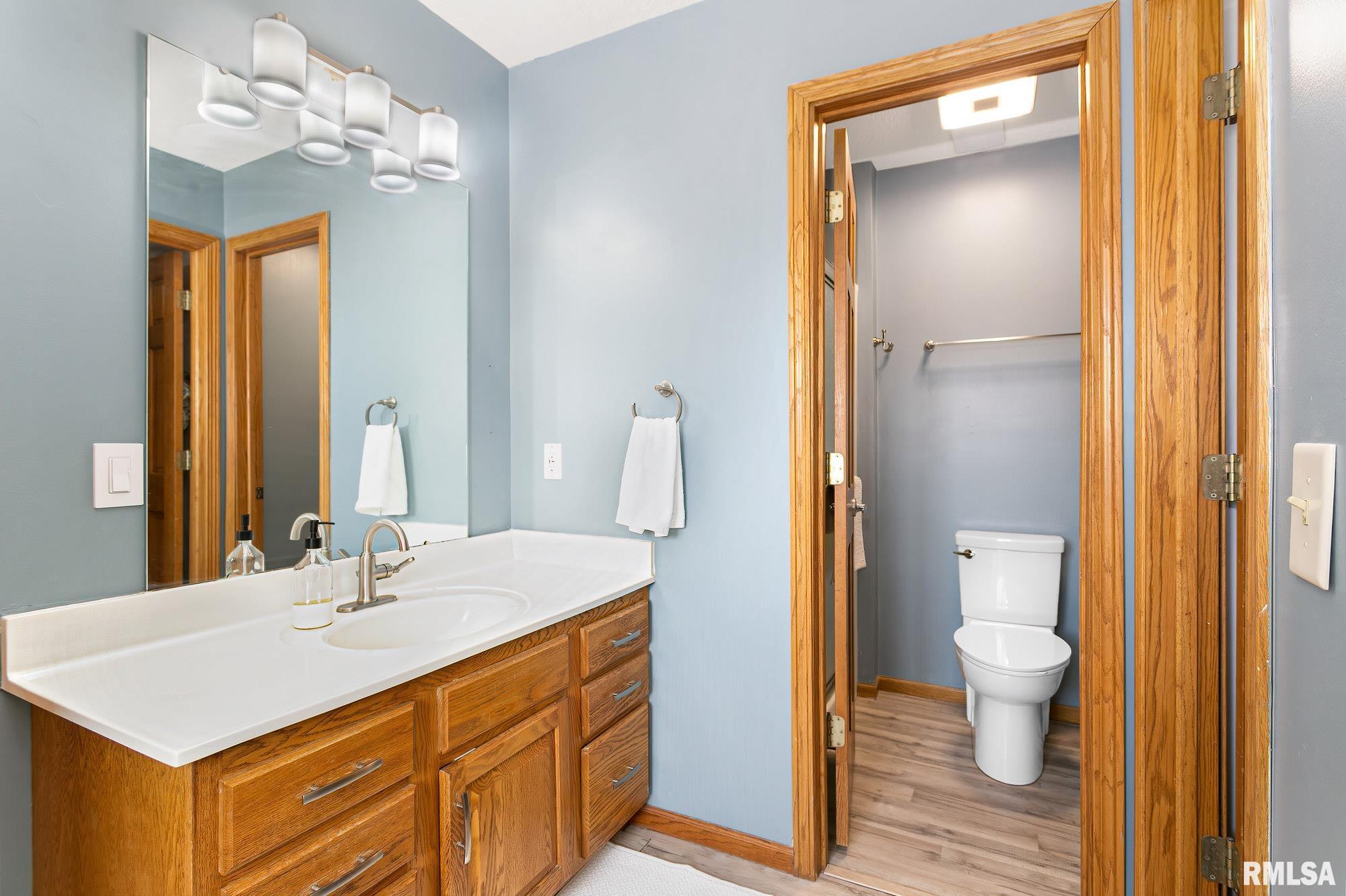 6022 Oakbrook Road Davenport, IA 52806 - Photo 32 of 42 Gallery Image 32