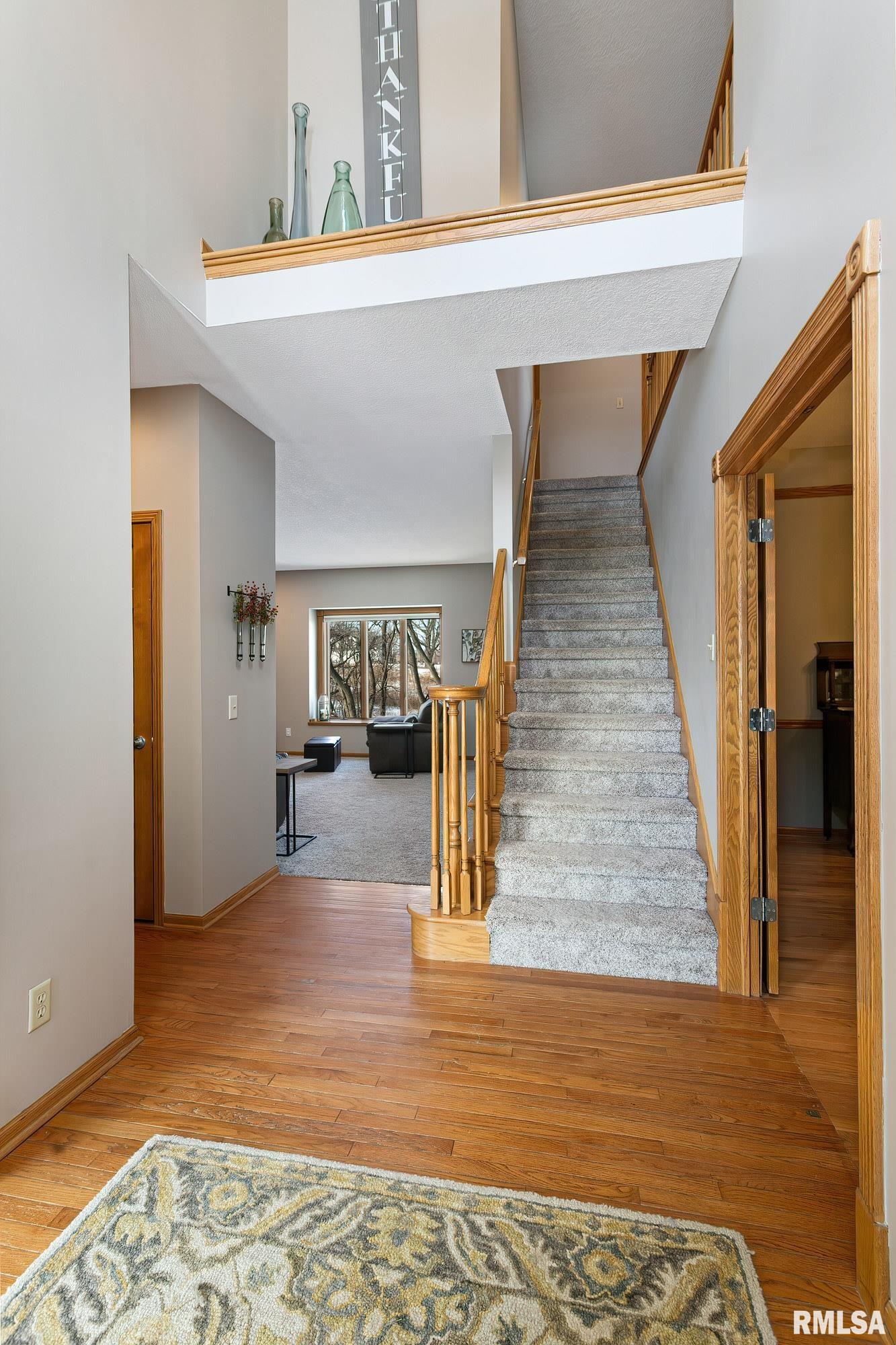 6022 Oakbrook Road Davenport, IA 52806 - Photo 5 of 42 Gallery Image 5