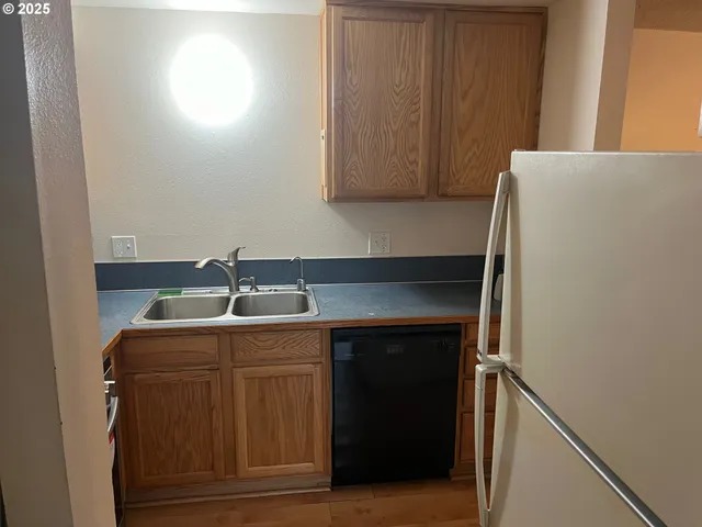 $250,000 | 2239 Hawkins Lane, Eugene, OR 97405