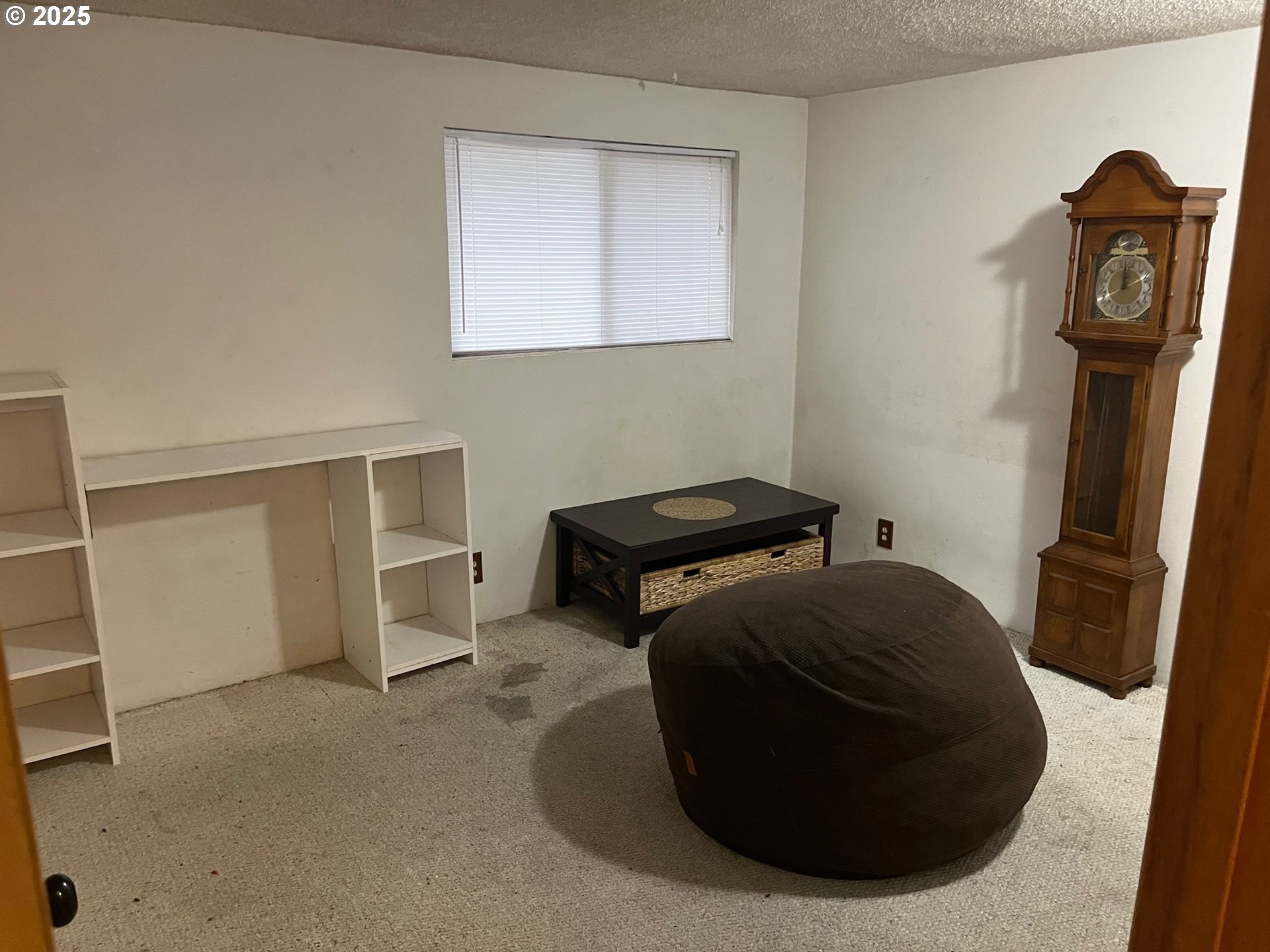 2239 Hawkins Lane Eugene, OR 97405 - Photo 10 of 12