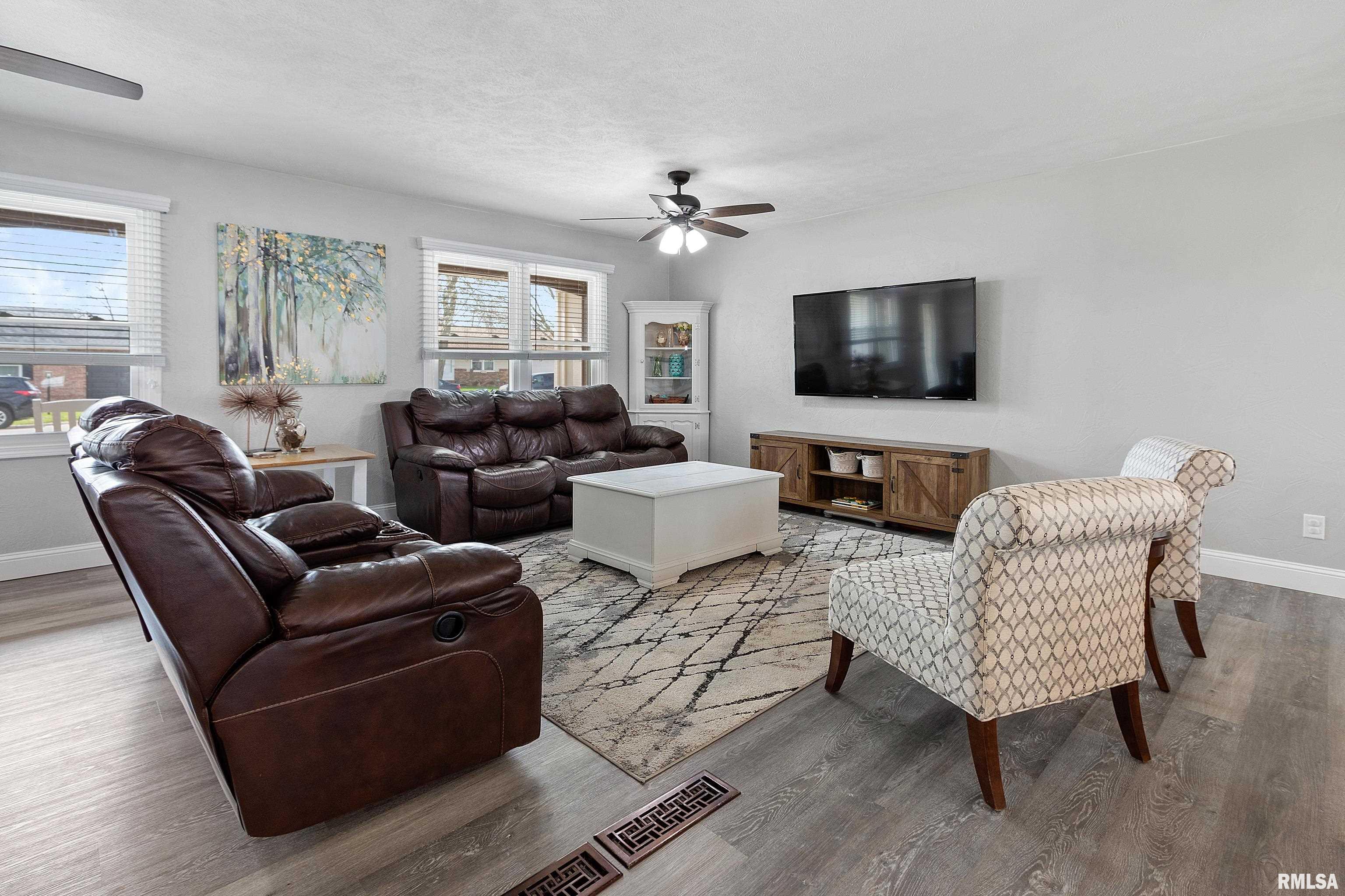 731 Fillmore Street Morton, IL 61550 - Photo 6 of 27 Gallery Image 6