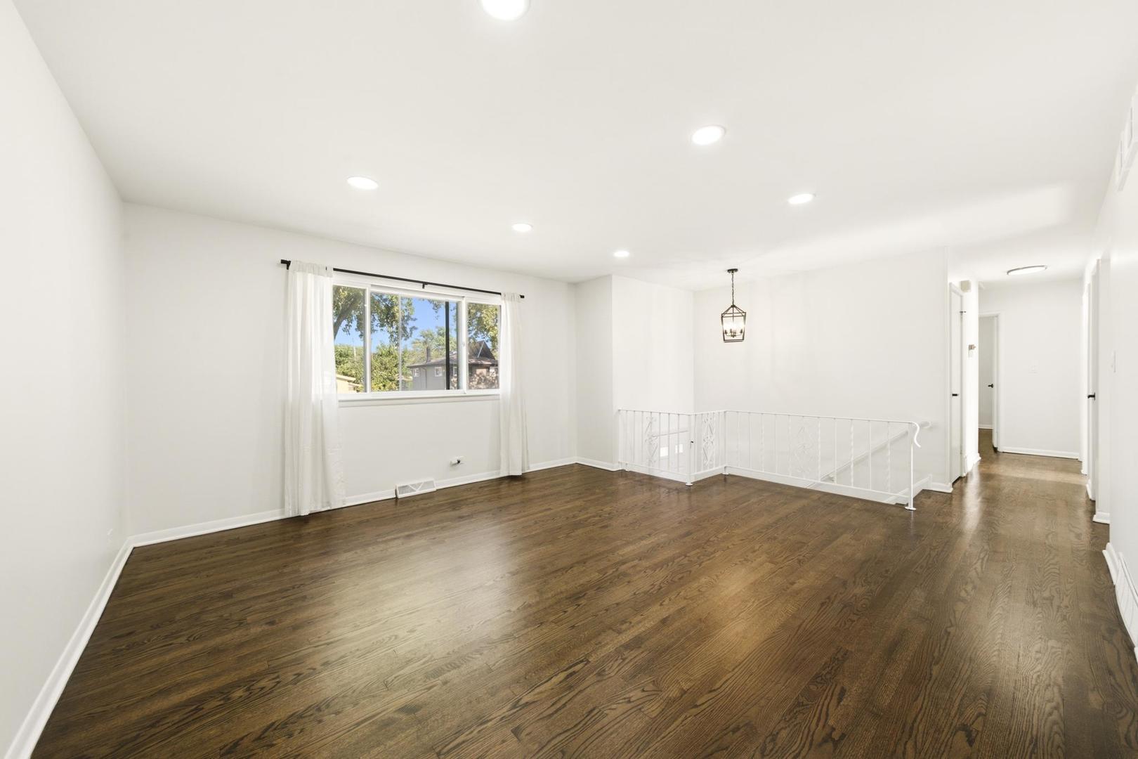 78 Evergreen Street Addison, IL 60101 - Photo 2 of 17