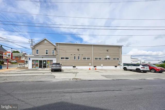 $474,900 | 157 East Broadway, Red Lion, PA 17356
