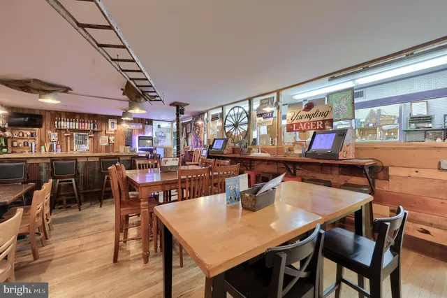 a view of an outdoor space