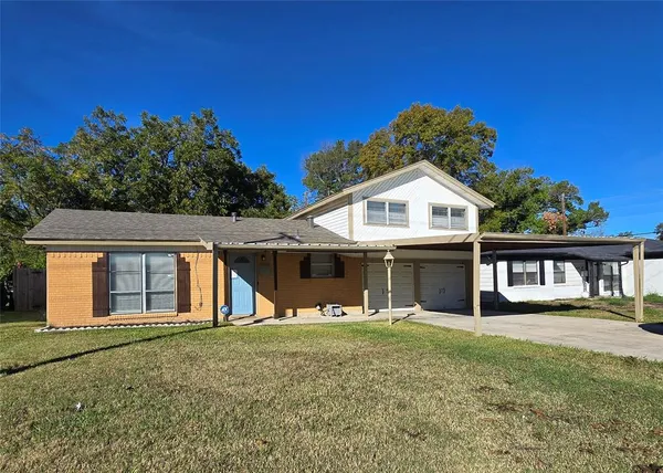 $1,995 | 4209 Haltom Road, Haltom City, TX 76117