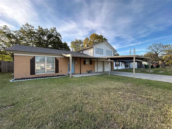 $1,895 | 4209 Haltom Road, Haltom City, TX 76117