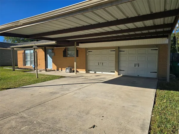 $1,895 | 4209 Haltom Road, Haltom City, TX 76117
