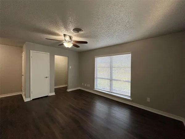 $1,895 | 4209 Haltom Road, Haltom City, TX 76117