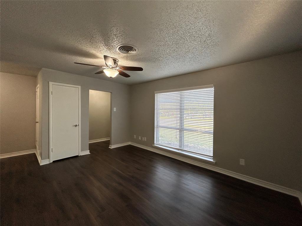 4209 Haltom Road Haltom City, TX 76117 - Photo 7 of 25