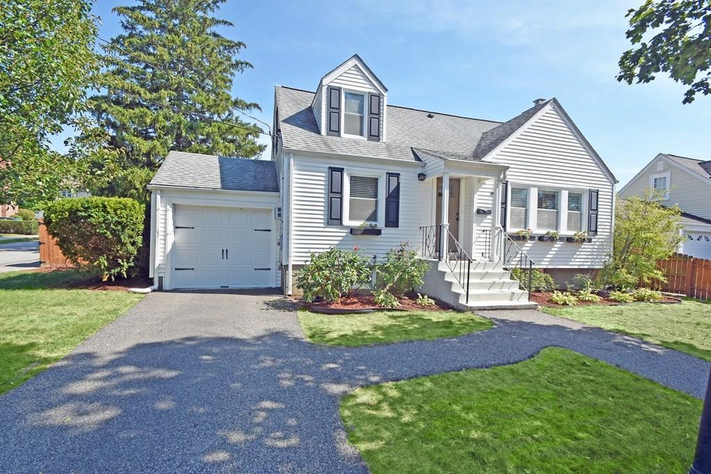 89 Whitman Road Waltham, MA 02453 - Photo 3 of 29 Gallery Image 3