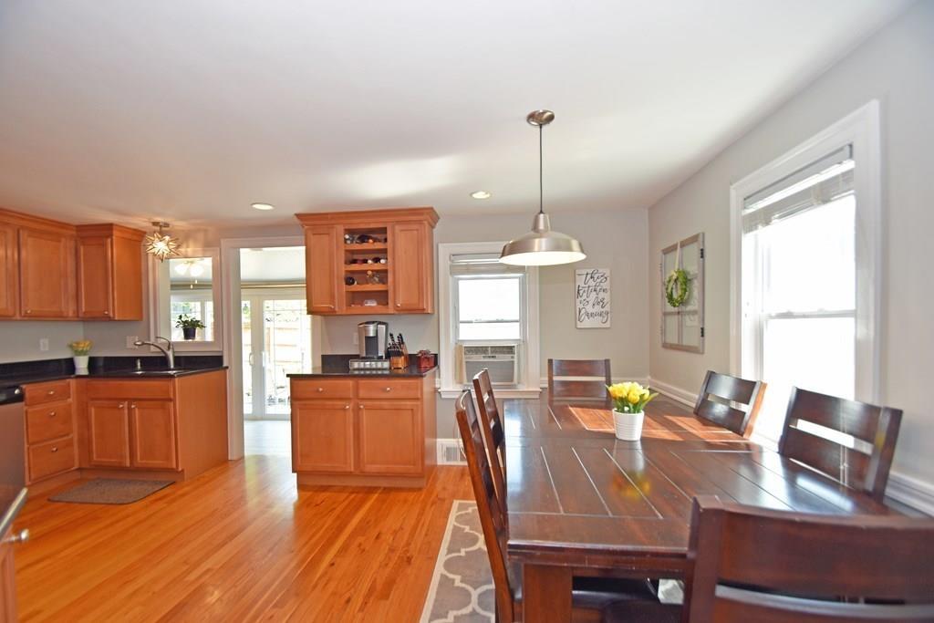 89 Whitman Road Waltham, MA 02453 - Photo 8 of 29 Gallery Image 8