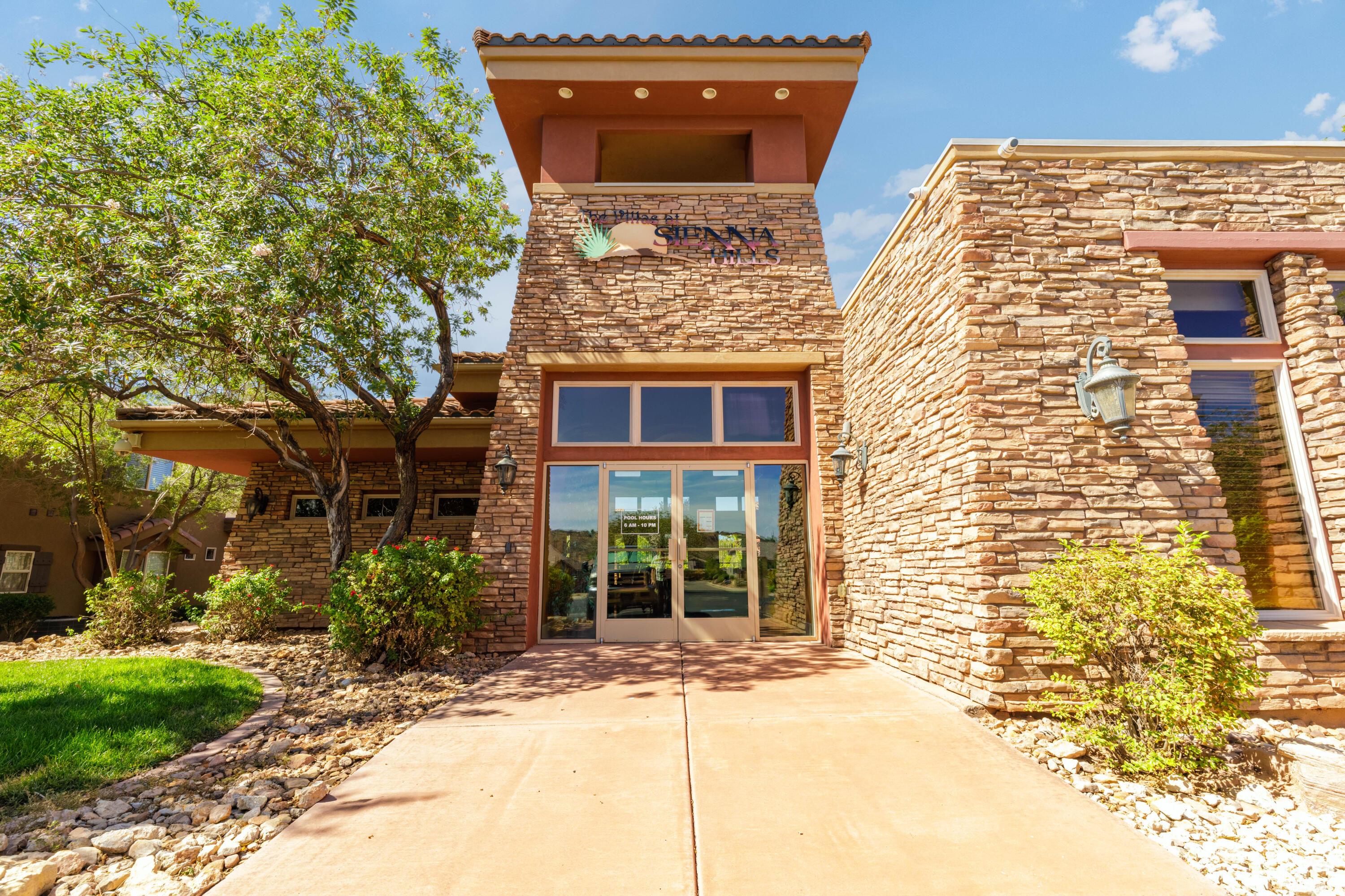 325 North Red Stone Road, Unit 92 Washington, UT 84780 - Photo 23 of 27 Clubhouse
