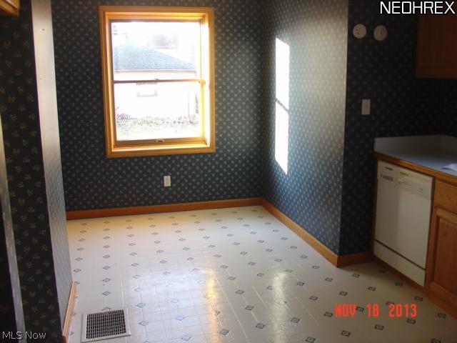 2506 Nicholas Place Northwest Canton, OH 44708 - Photo 5 of 10