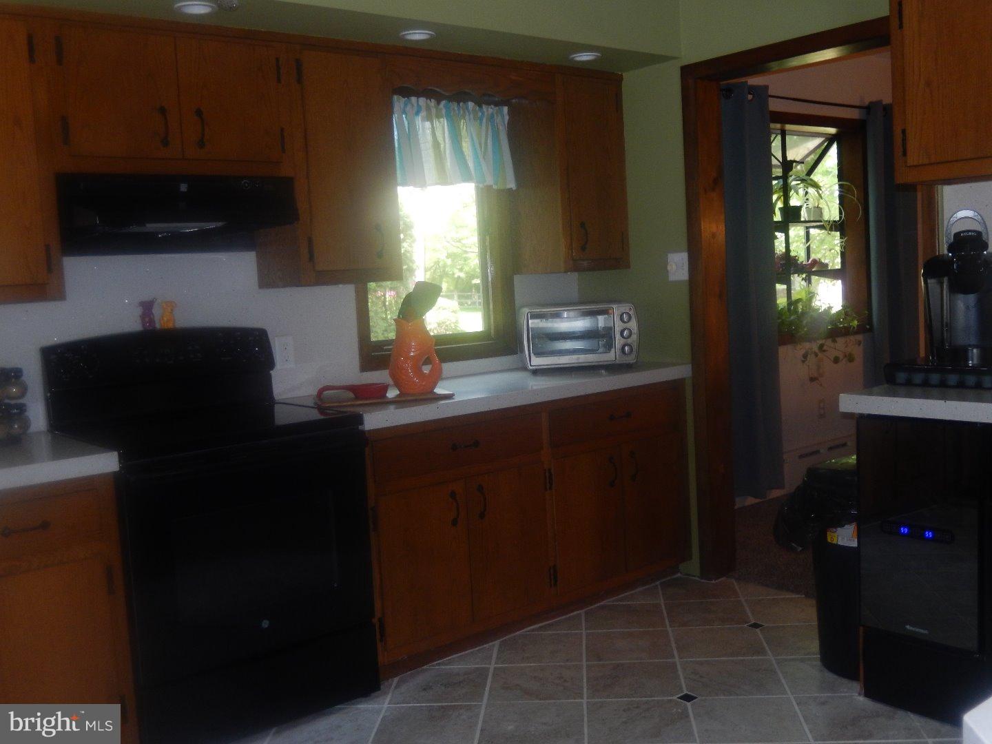 2345 Edge Hill Road Huntingdon Valley, PA 19006 - Photo 14 of 25 Kitchen