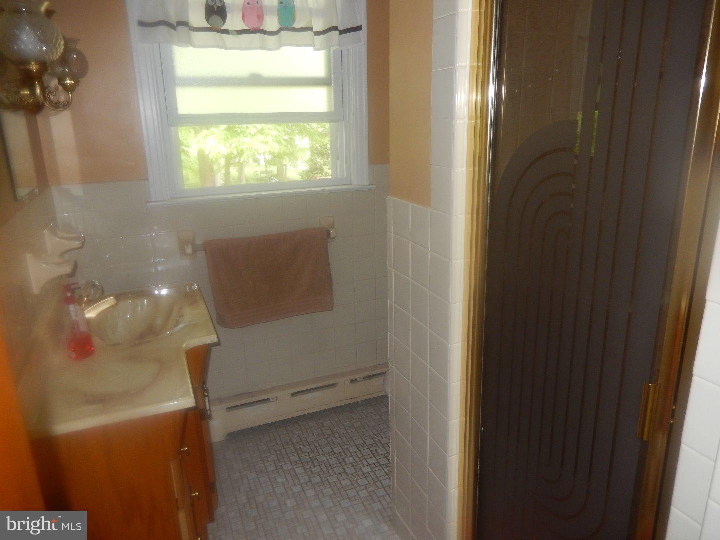 2345 Edge Hill Road Huntingdon Valley, PA 19006 - Photo 24 of 25 Bathroom