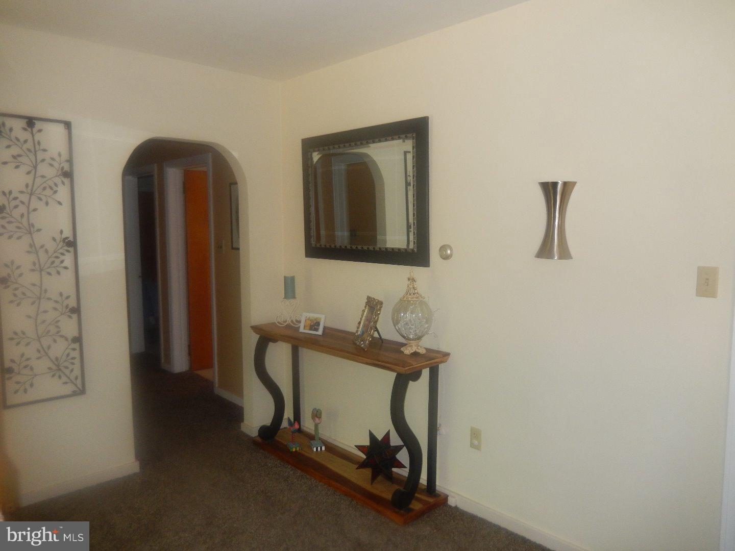 2345 Edge Hill Road Huntingdon Valley, PA 19006 - Photo 8 of 25 Living Room