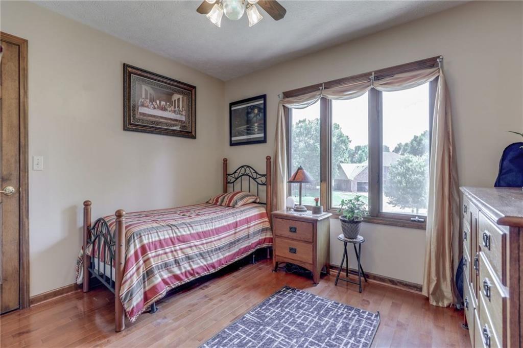 972 Valley Way Road Greenwood, IN 46142 - Photo 17 of 38 Gallery Image 17