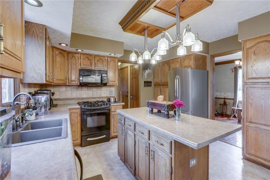 972 Valley Way Road Greenwood, IN 46142 - Photo 5 of 38 Gallery Image 5
