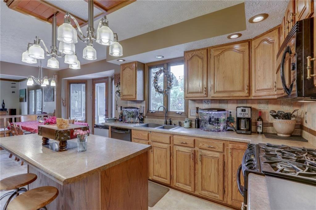 972 Valley Way Road Greenwood, IN 46142 - Photo 6 of 38 Gallery Image 6