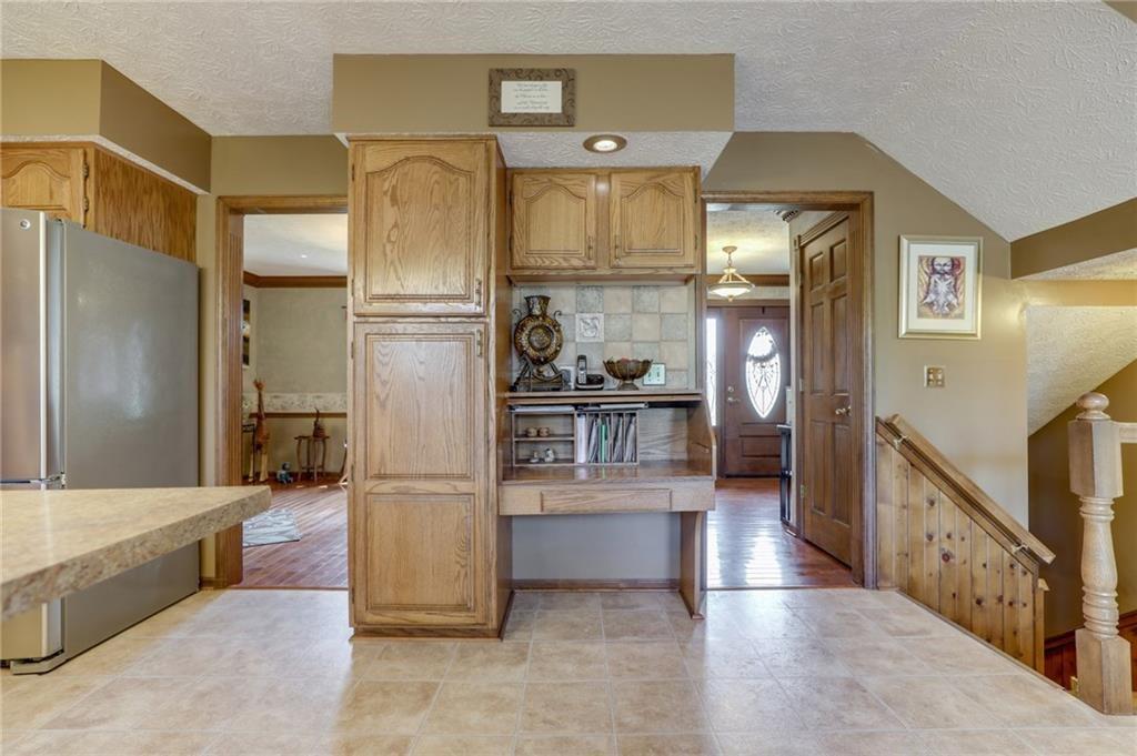 972 Valley Way Road Greenwood, IN 46142 - Photo 8 of 38 Gallery Image 8
