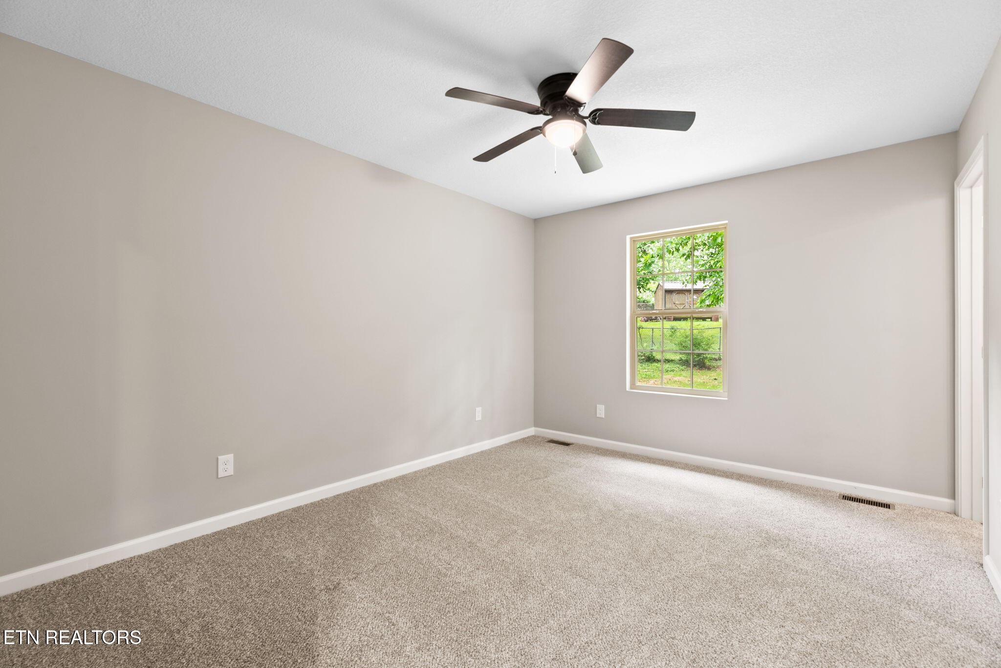 109 Ivy Lane Oak Ridge, TN 37830 - Photo 13 of 27 Gallery Image 13
