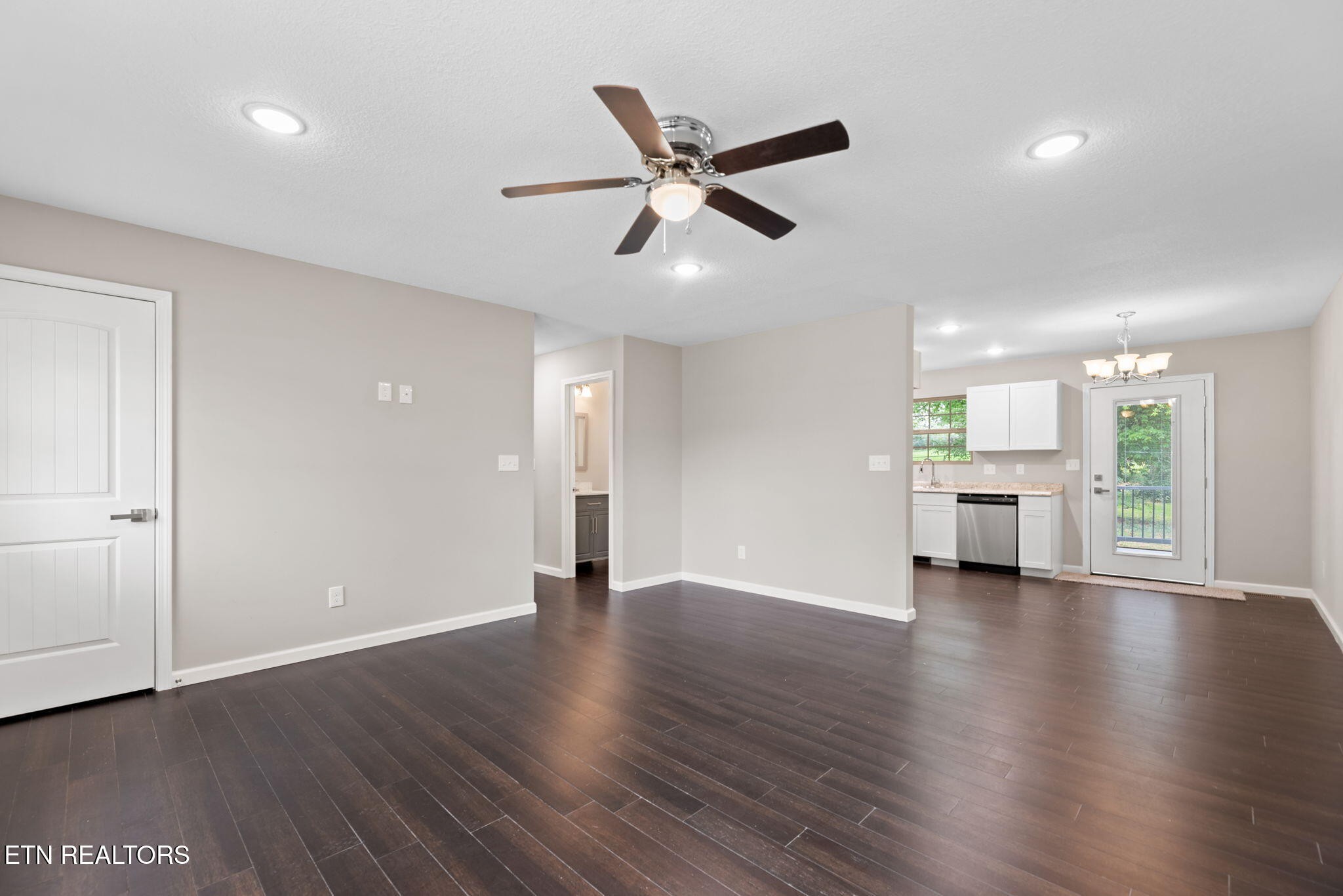 109 Ivy Lane Oak Ridge, TN 37830 - Photo 7 of 27 Gallery Image 7