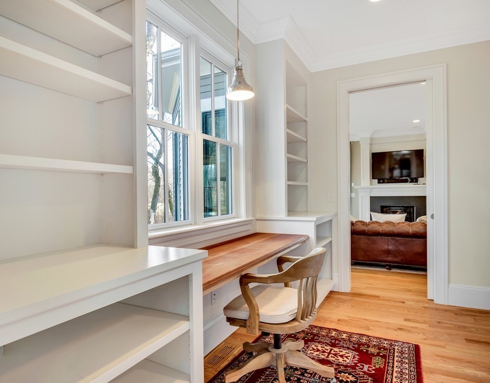 51 Pilgrim Road Concord, MA 01742 - Photo 8 of 27 Gallery Image 8