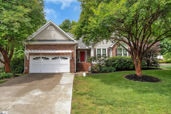 $375,000 | 215 Northfield Lane, Simpsonville, SC 29681
