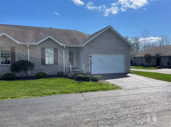 $205,000 | 191 Mathews Road, Unit A, Youngstown, OH 44512
