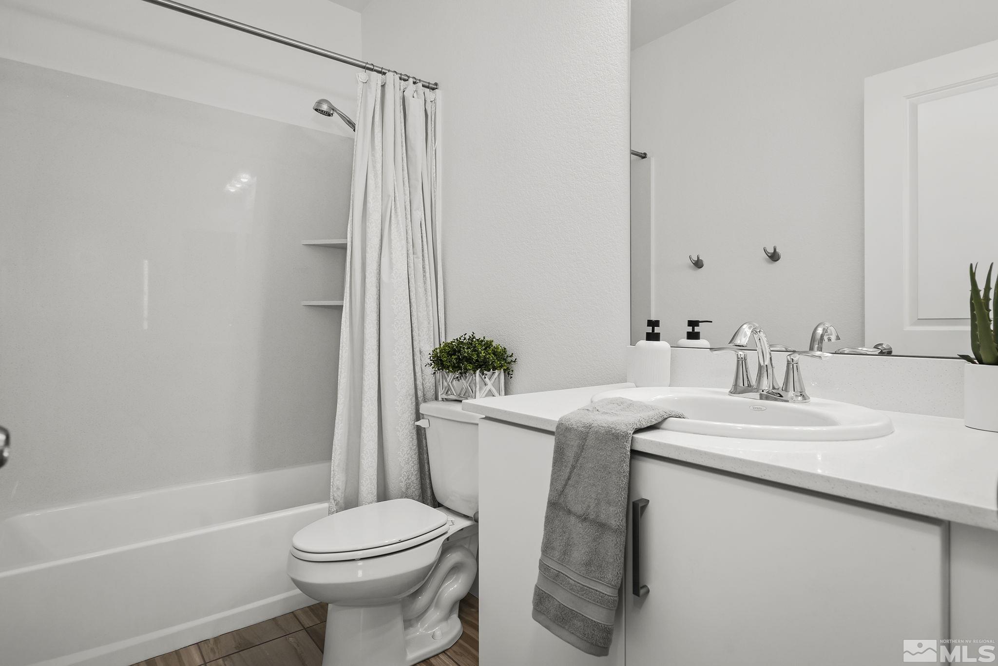 9339 Bay Drive Reno, NV 89506 - Photo 16 of 21 Photo 16