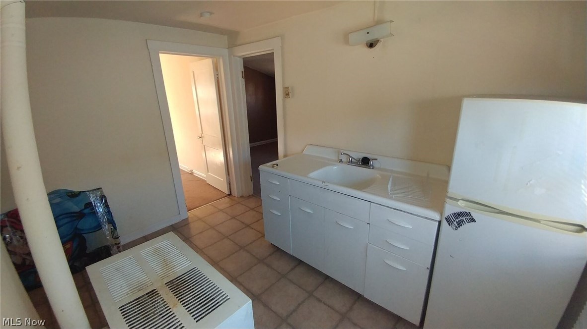 1619 Hillcrest Road Cleveland, OH 44118 - Photo 23 of 29 Gallery Image 23