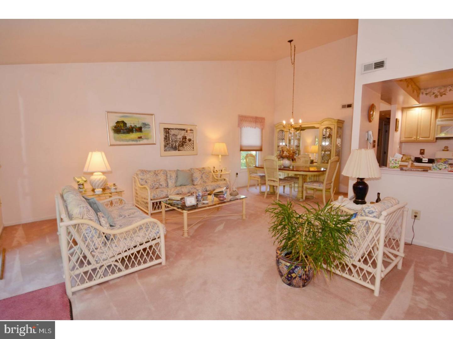 2015 Welsh Road, Unit 24 Philadelphia, PA 19115 - Photo 4 of 18 Living Room