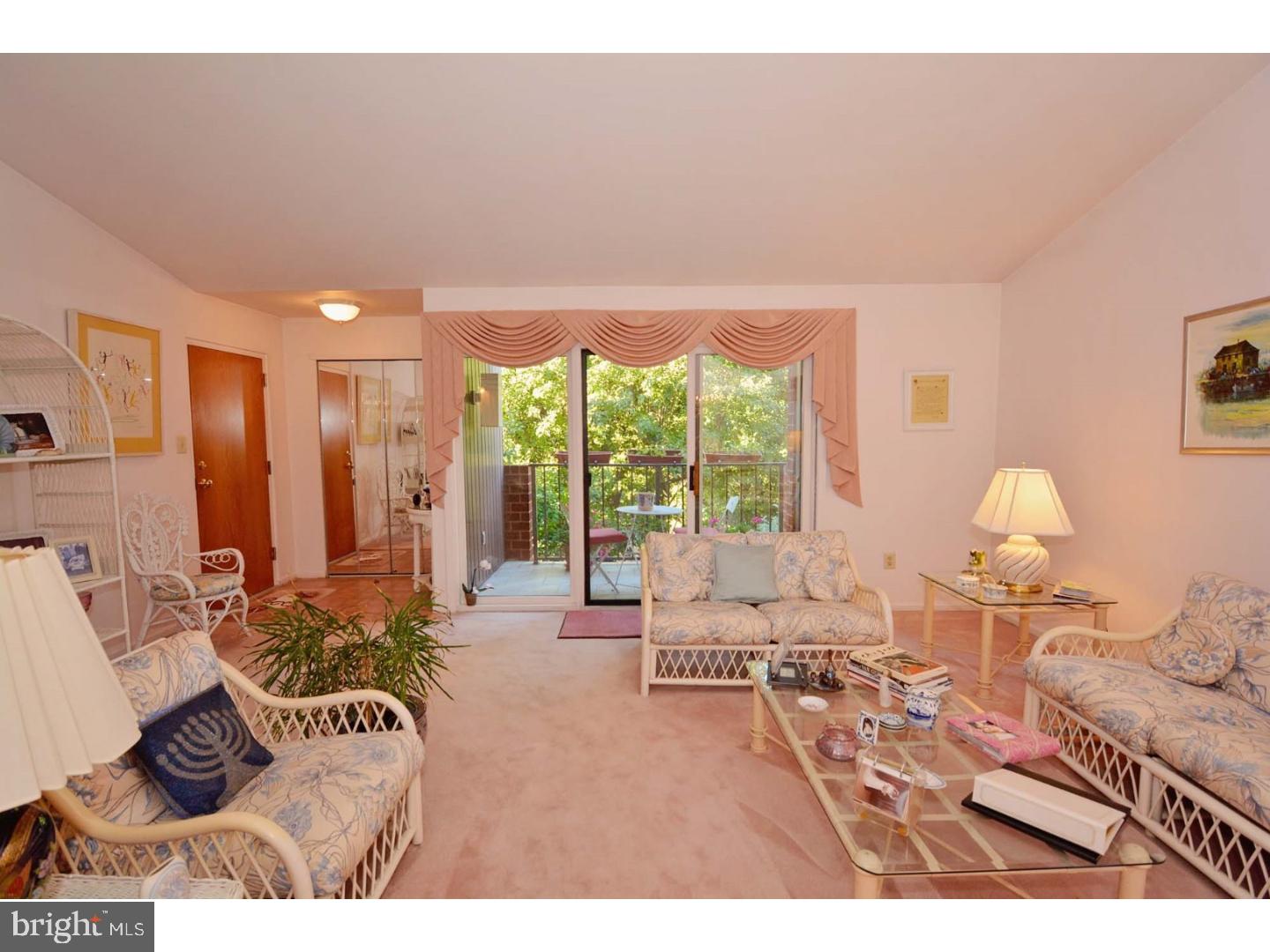 2015 Welsh Road, Unit 24 Philadelphia, PA 19115 - Photo 5 of 18 Living Room