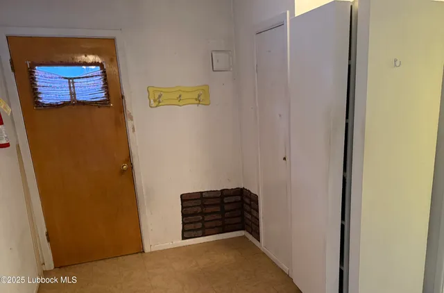 a view of walk in closet