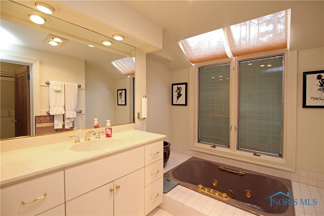4520 Corey Road Toledo, OH 43623 - Photo 21 of 36 Gallery Image 21