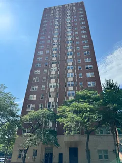 $175,000 | 5000 South Cornell Avenue, Unit 17D, Chicago, IL 60615
