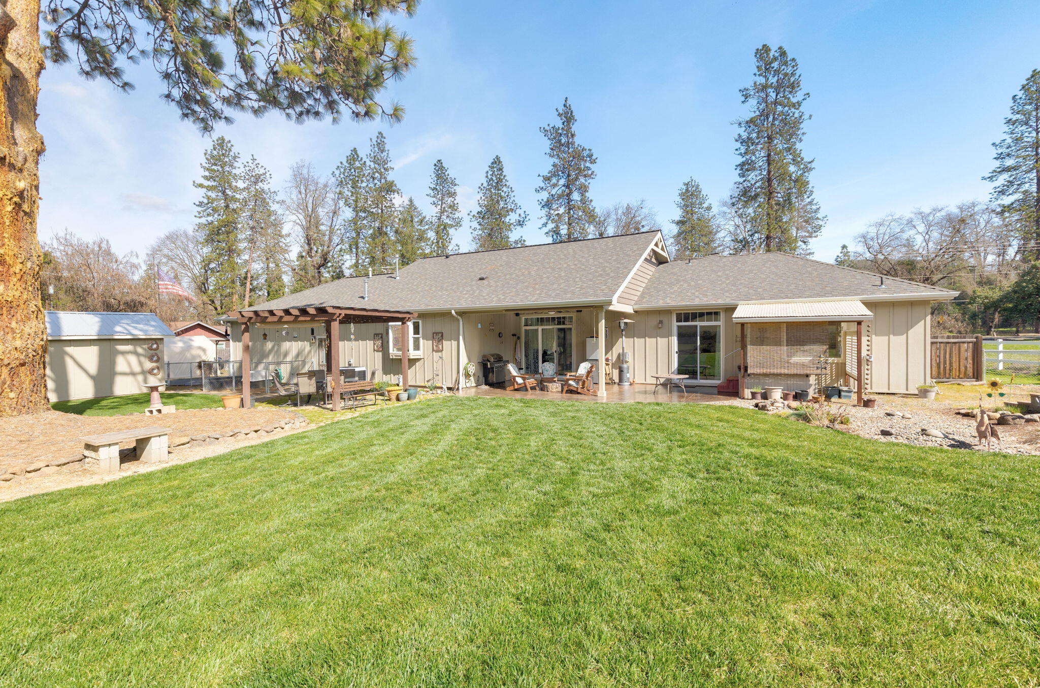 9547 Old Stage Road Central Point, OR 97502 - Photo 27 of 52 27-web-or-mls-9547-old-stage-rd
