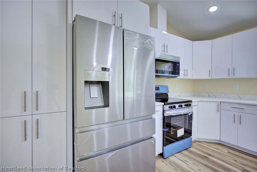 2211 Hartman Road Avon Park, FL 33825 - Photo 9 of 25 Gallery Image 9