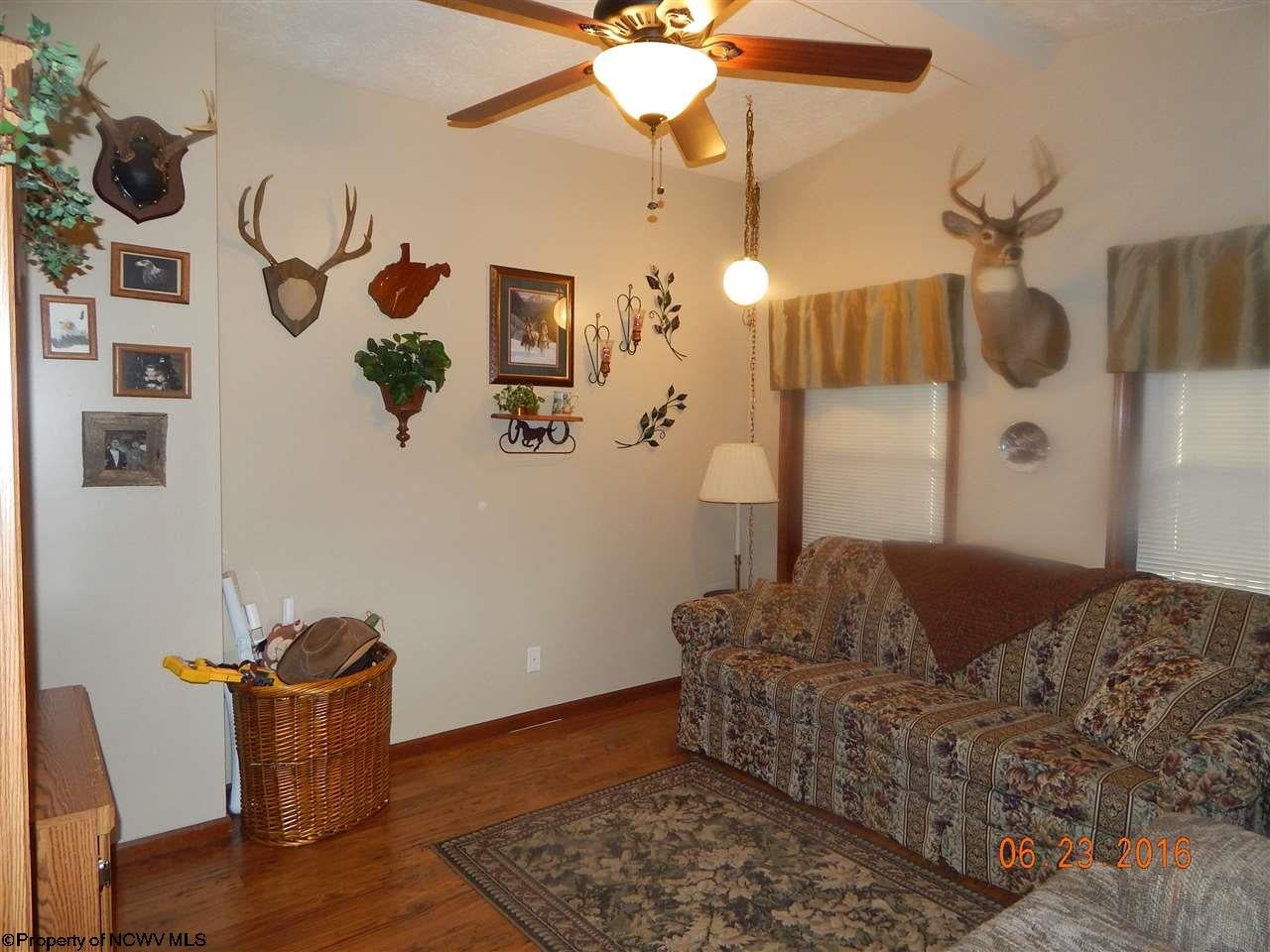 957 Mudlick Run Road Fairmont, WV 26554 - Photo 6 of 20 Gallery Image 6