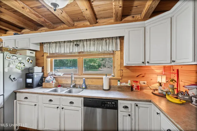 $300,000 | 721 Brownlee Road, Sarah, MS 38665