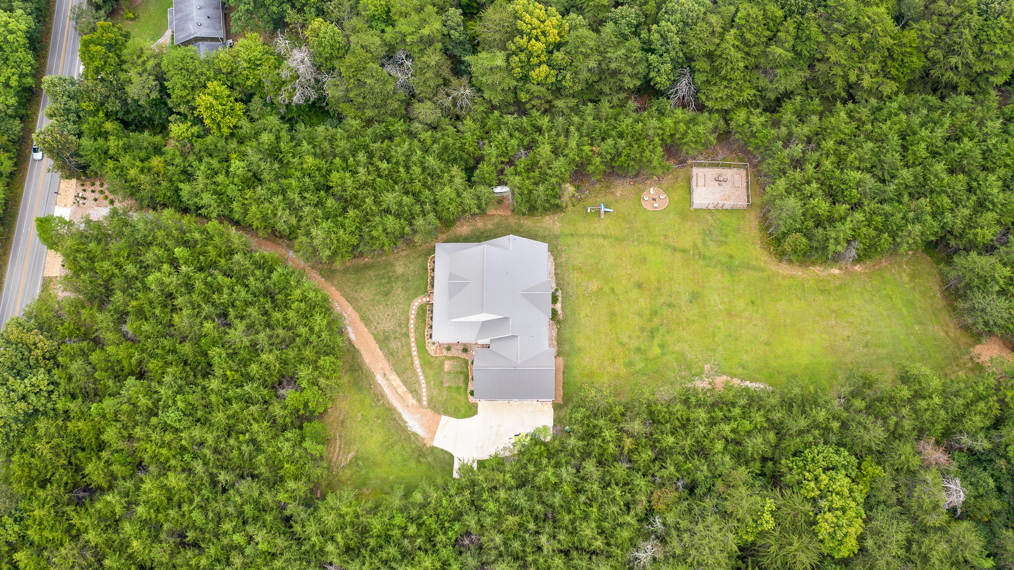 7428 Sawyer Road Signal Mountain, TN 37377 - Photo 46 of 47 Drone Shot