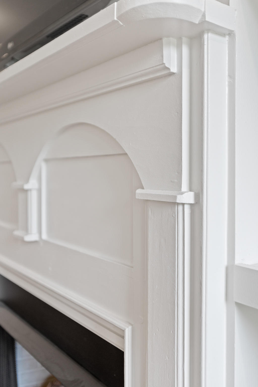 Fireplace mantel