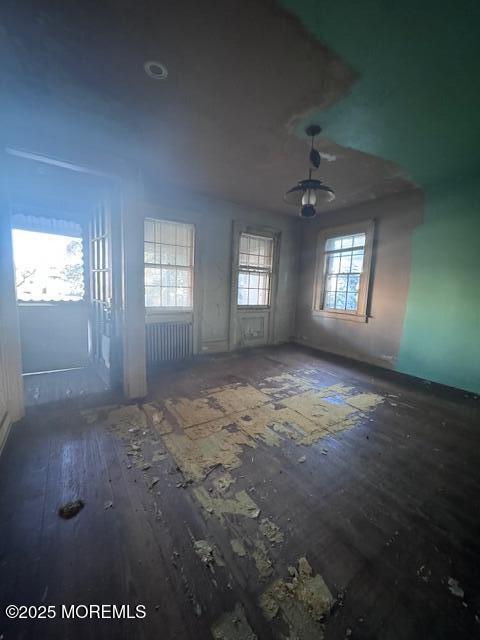 14 Slocum Place Long Branch, NJ 07740 - Photo 2 of 12 a view of livingroom with window