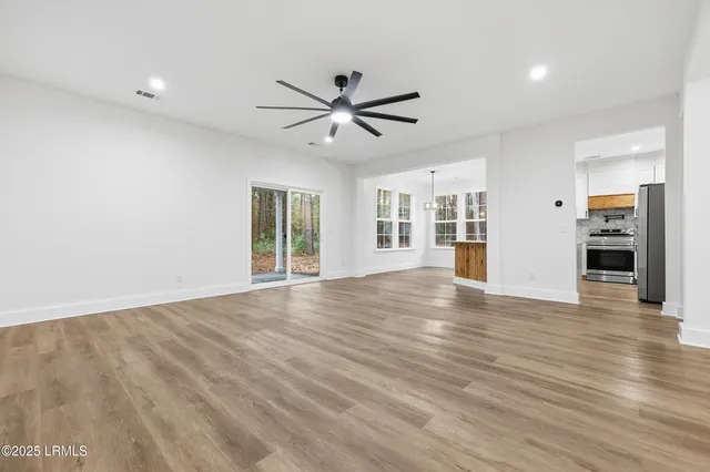 $535,000 | 579 Sams Point Road, Beaufort, SC 29907